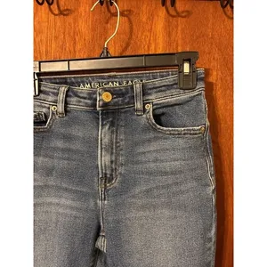 American Eagle Jeans Women 00 Mom Jean Hi-Rise Distressed Whiskered Denim Pants thumbnail 2