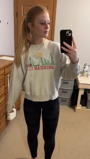 American Eagle Outfitters Crewneck thumbnail 1