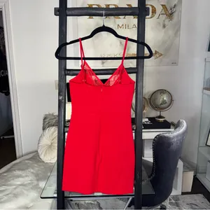 Superdown Carmella Red Lace V-Neck Mini Dress Womens XS EUC thumbnail 11