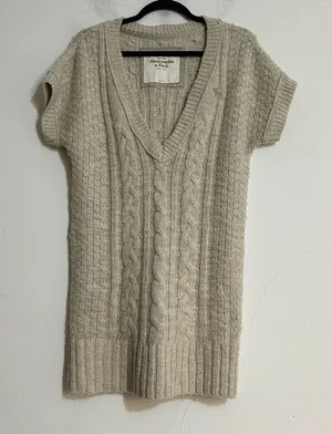 Abercrombie & Fitch Y2K Cable Knit Short Sleeve V-Neck Sweater Bella Preppy thumbnail 1