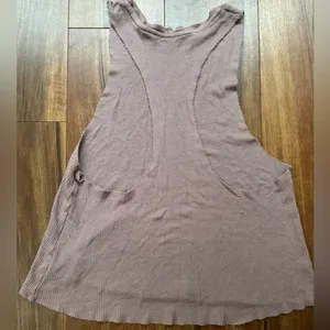 Alo Workout tank top thumbnail 3