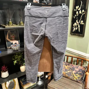 Lululemon Wunder Under High-Rise Leggings – Black & Gray Textured, Size 6 thumbnail 6