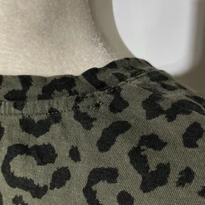 Lucky Brand Animal Print Short Sleeve Crewneck T-Shirt Olive Green Size Medium thumbnail 11