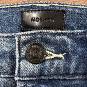 MOTHER Women's Straight Blue Jeans thumbnail 4