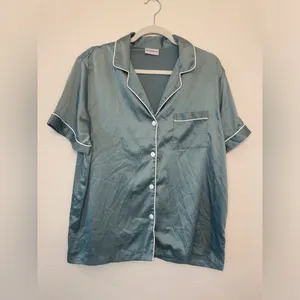 Serenedelicacy Women's Satin Button Down Short Sleeve Pajamas Top Size‎ L thumbnail 3