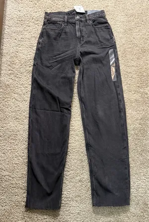 American Eagle Super High-Waisted Baggy Straight Black Jean thumbnail 3