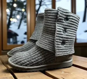 UGG Classic Cardy Knit Boots Gray Women’s Size 6 thumbnail 1