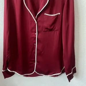 NWT Aerie Off-Duty Satin Piping Shirt thumbnail 4