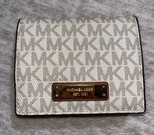 Michael Kors Wallet thumbnail 1