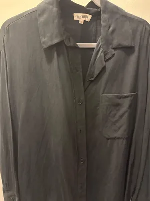 NWOT Djerf Avenue On The Go Shirt in Ash thumbnail 3