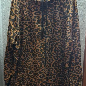BKE Animal Print Zip-Up Hoodie thumbnail 1