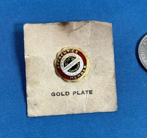 Vintage 1960s gold plated apprentice member international typographical union pin thumbnail 1