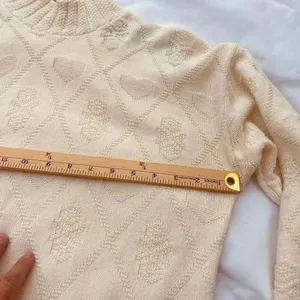Vintage Dana Scott size M ivory heart embossed oversized sweater thumbnail 8