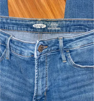 Old Navy Rockstar Super Skinny High-Rise Jeans thumbnail 4