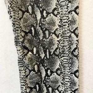 Alice + Olivia Snake Print Skinny Jeans Size 26 Black White Stretch thumbnail 3