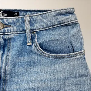 Hollister Light Wash High Rise Dad Jeans W27‎ L31 Slit Hem Stretch Denim Retro thumbnail 3