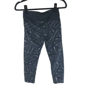 Under Armour Womens Heatgear Armour Printed Capri Leggings Black XS thumbnail 2