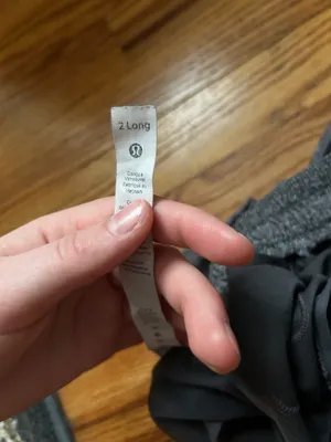 Lululemon hotty hot size 2 tall thumbnail 5