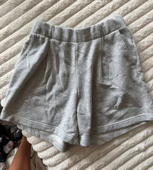 Aerie shorts thumbnail 1