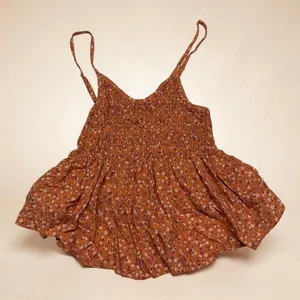 KENDALL + KYLIE Smocked Floral Print Rayon Camisole Peplum Top - Small‎ thumbnail 1
