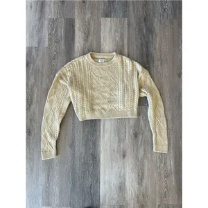 Cotton On Cream Cable Knit Cropped Sweater Fisherman Pullover Womens Size Medium thumbnail 3
