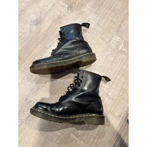 Dr. Martens 1460 W Black Smooth Leather 8-Eye Lace Up Combat Boots Womens 8‎ thumbnail 5