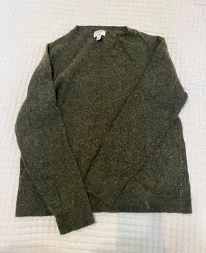 Green Sweater thumbnail 2