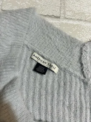 American Eagle Outfitters Off-the-Shoulder Cropped Cozy Sweater Size Small thumbnail 3