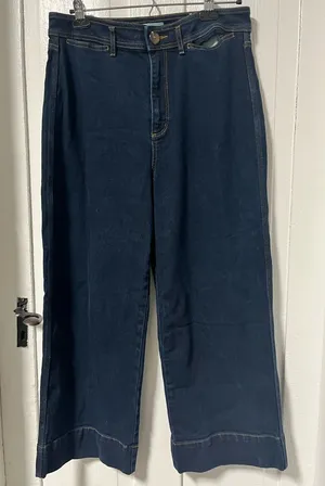 Loft High Waist Wide Leg Dark Wash Jeans size 8 thumbnail 1