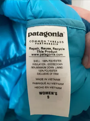 Patagonia Women’s Teal Down Vest Small thumbnail 4