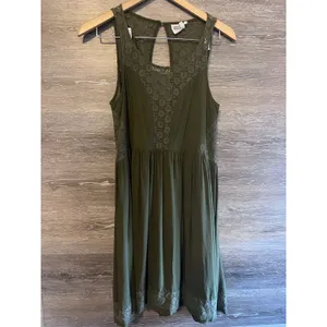 Anthropologie Lilka Dress Olive Green Rayon & Lace Sleeveless Open Back Sz S thumbnail 4
