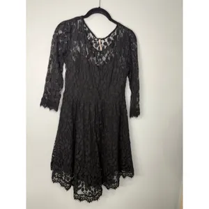 Free People Queens Love Floral Mesh Lace Dress SZ 6 Fit Flare Flowy Feminine LBD thumbnail 3