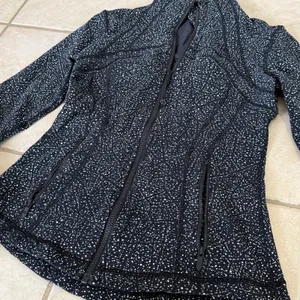 Lululemon Define Jacket Womens 6 Black White Running Full Zip Night View Speck thumbnail 2