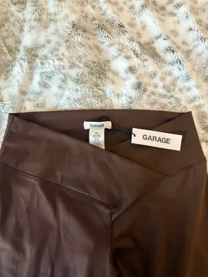 Garage High-Waisted Crossover flare leggings - Chocolate Brown - S thumbnail 3