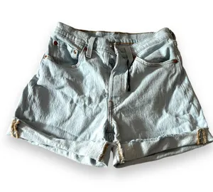 Levi’s 501 shorts size 26 nwt thumbnail 3