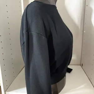 Woman’s wild fable crop top pull over sweatshirt, size medium thumbnail 10
