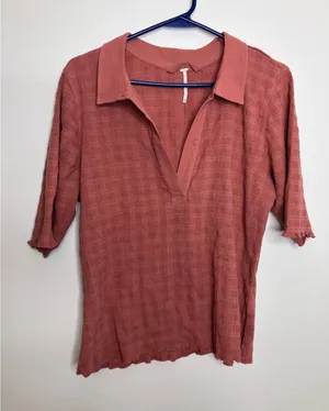 Free People Polo Top Womens Large Rose Pink Textured V-Neck Short Sleeve thumbnail 1