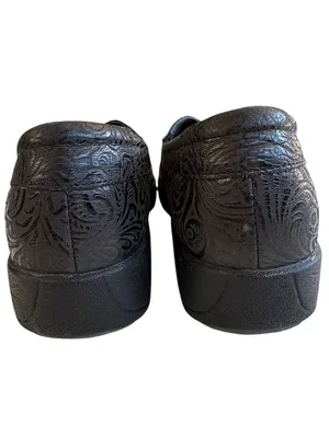 EUC Dansko Leather Embossed clogs Black Size 8 thumbnail 6