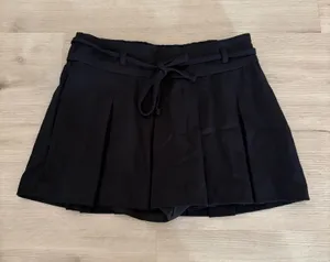 Hollister Pleated Mini Skirt thumbnail 1