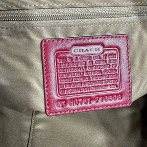 Y2k COACH F10908 Red Solo Hobo Shoulder Bag thumbnail 3