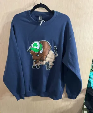 Notre Dame Navy Blue Buffalo Graphic Crewneck Sweatshirt Size Large NWT thumbnail 1
