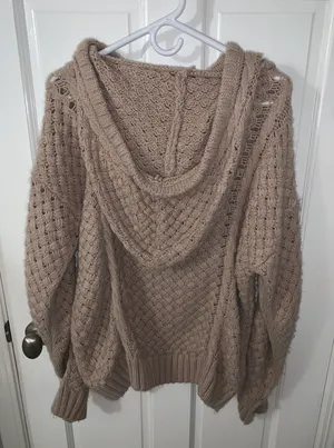 Sweater thumbnail 2