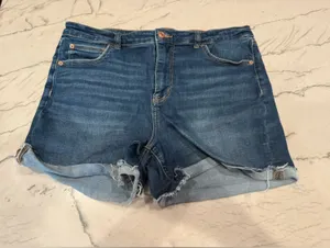 American Eagle Super High Rise Shortie Denim Shorts Size 16 Next Level Stretch thumbnail 1