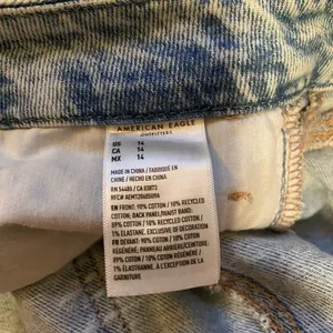 American Eagle Distressed Curvy Mom Shorts thumbnail 4