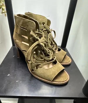 Vince Camuto VC-Tressa Olive Green Suede Lace Up Cutout Block Heel Booties 5M thumbnail 1