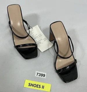 Womans NWT The Drop Slip On Mules 7 Black Square Toe Heel thumbnail 1