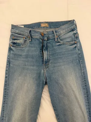 MOTHER Denim Jeans Fray Insider Crop thumbnail 2