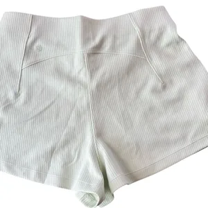 LULULEMON Ribbed Softstreme High Rise Short 2” Light Green size 6 Run Gym EUC thumbnail 2