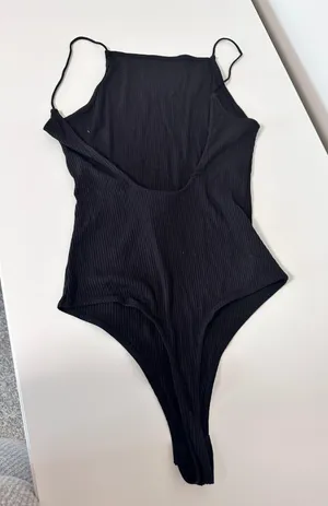 H&M Bodysuit thumbnail 2