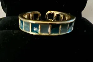 Gorgeous Ladies Golden Faux Gemstone Adjustable Statement Ring Size 7-9 thumbnail 1